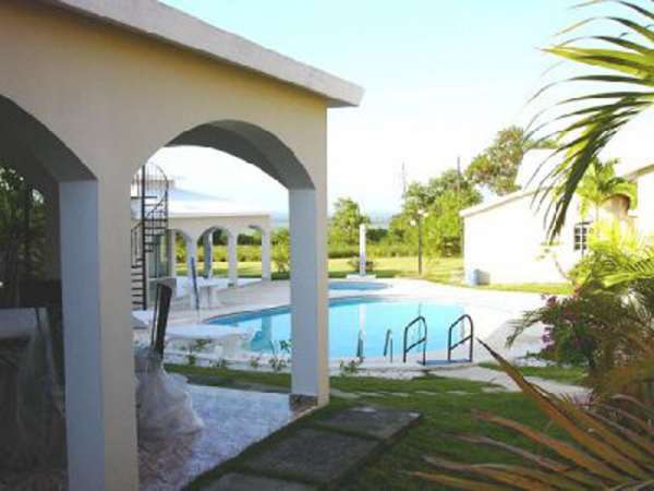 Tropical Ocean View Villa In Gated Community In A