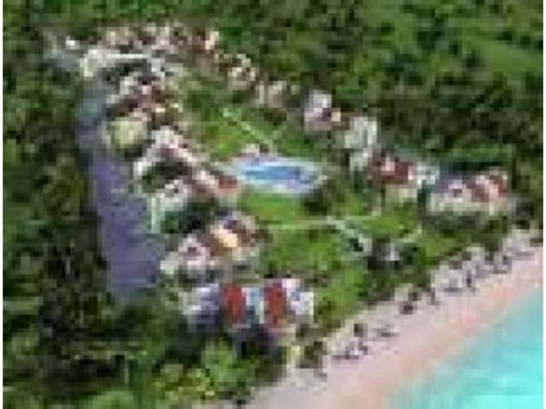 Apartment In Gated Community With Private Beach