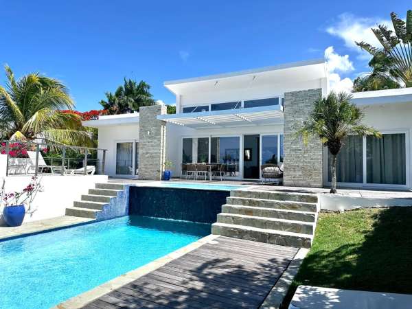 Space And Privacy Are The Perfect Definition For This Beautiful Home