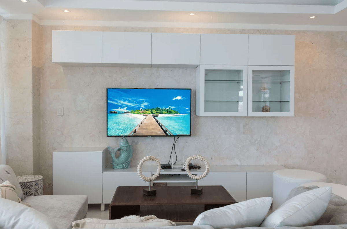 Beachfront 3 Bedroom Apartment For Sale In Exclusive Marbella