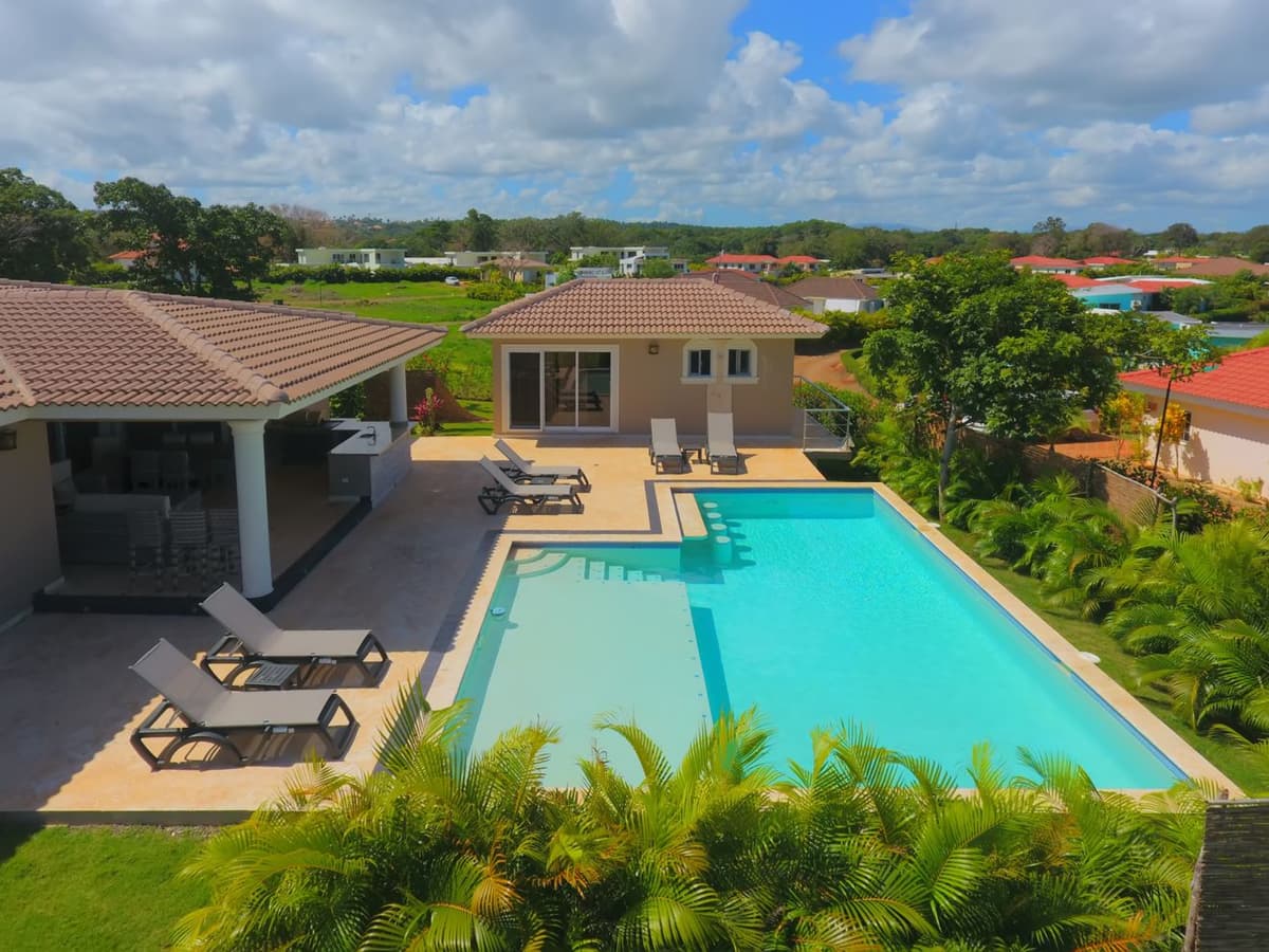 Fully Customizable 3 Bedroom Villa - Image 3