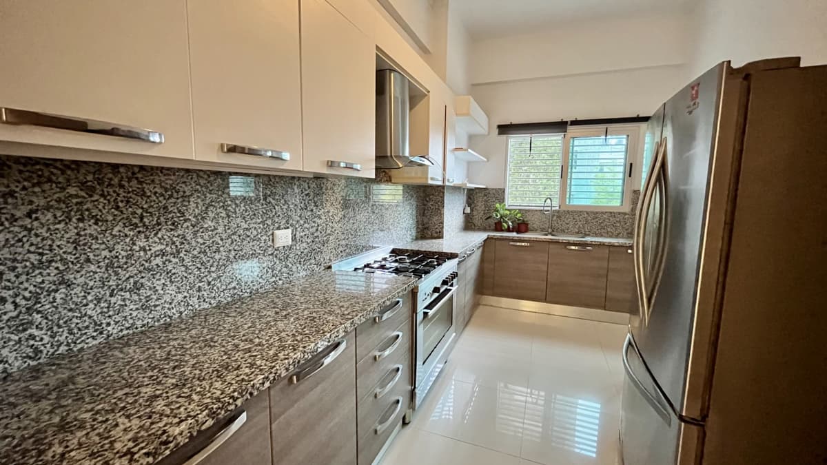 Spacious 3-bedroom Apartment For Sale In La Esperilla Santo - Image 3