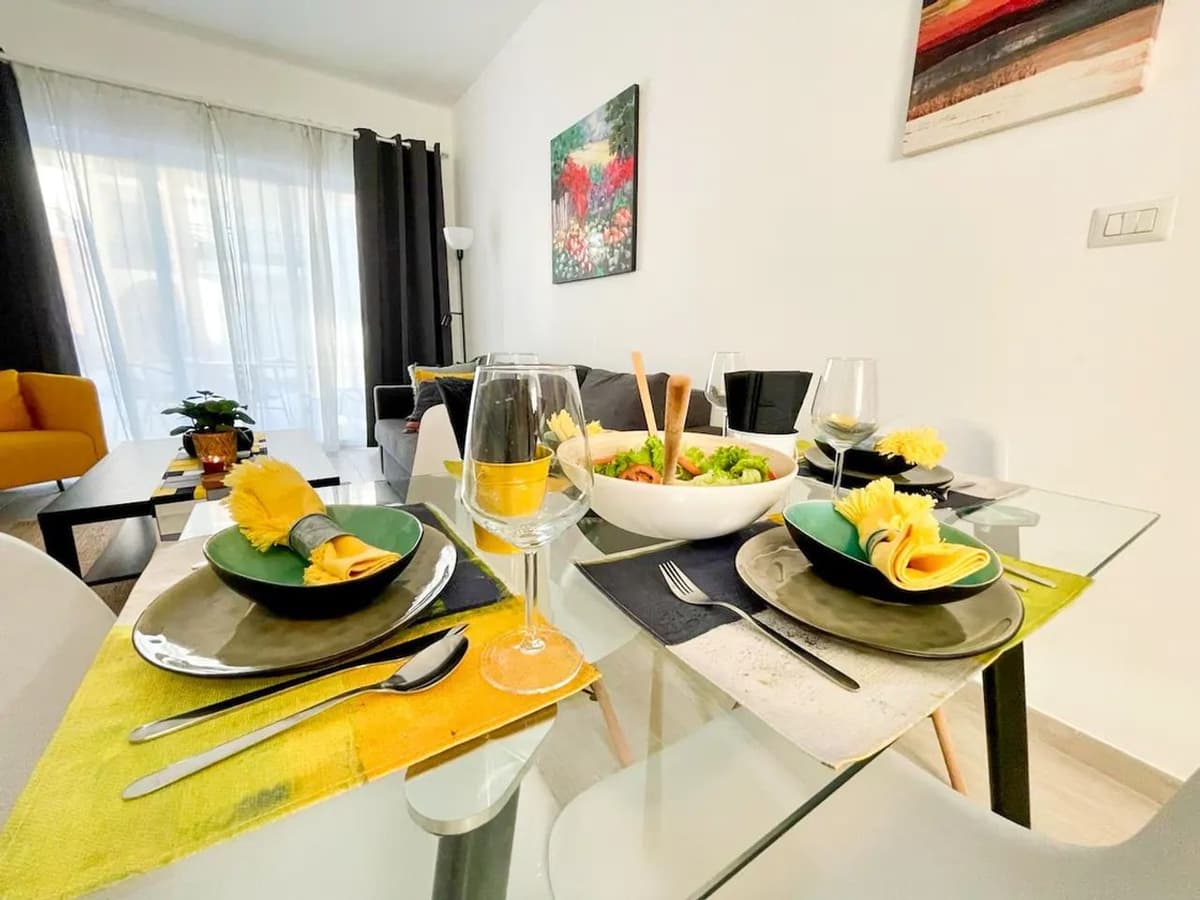 Modern 1-bedroom Apartment In Los Corales