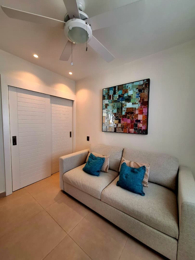 Luxurious 2-bedroom 2-bathroom Penthouse With Ocean-view Rooftop - Image 5