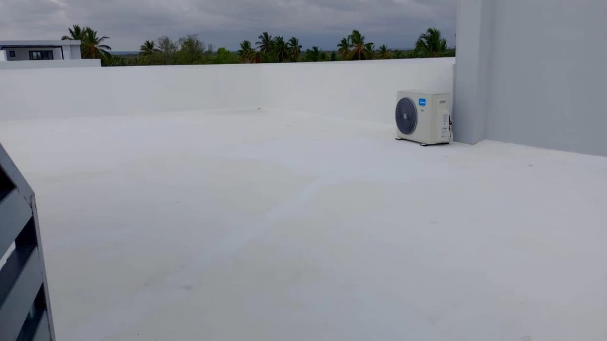 Exquisite 2-bedroom Penthouse With Rooftop Terrace Mere Steps - Image 3