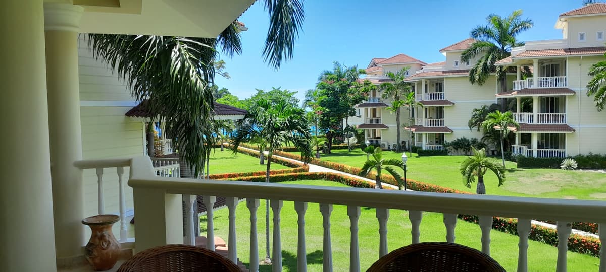 Ocean Front 2 Bed 2 Bath Condo - Image 5