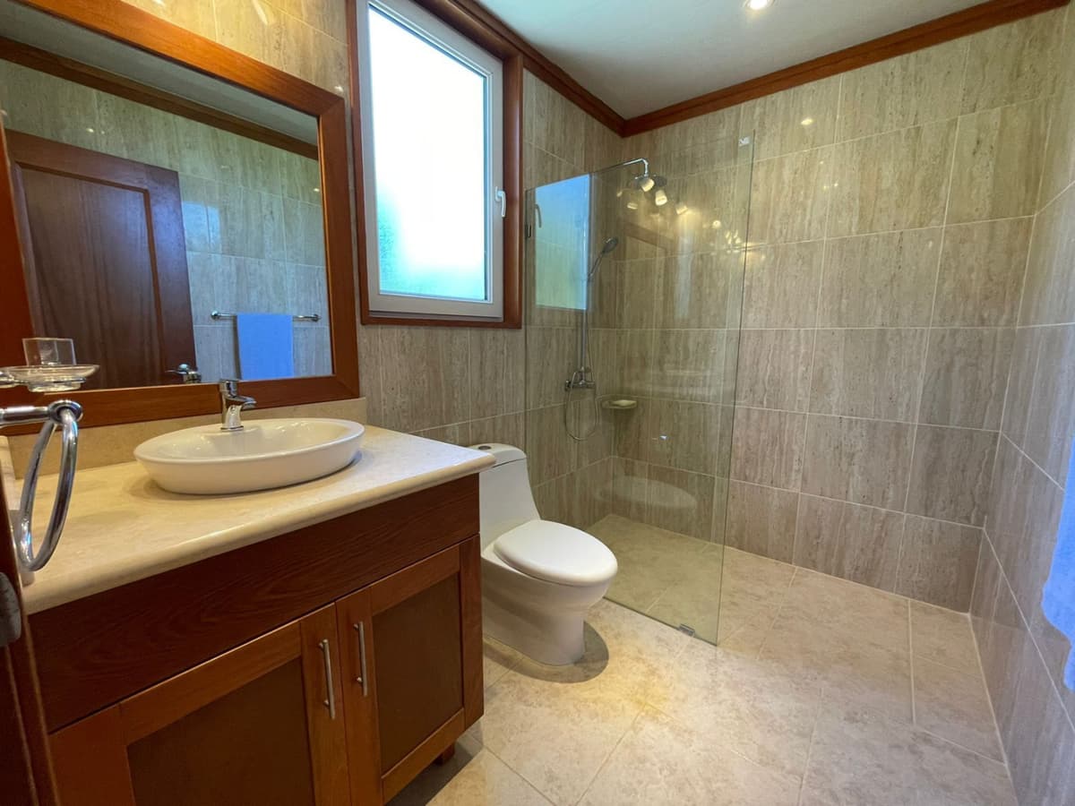 Fully Furnished Apartment For Sale In Exclusive Project - Image 2