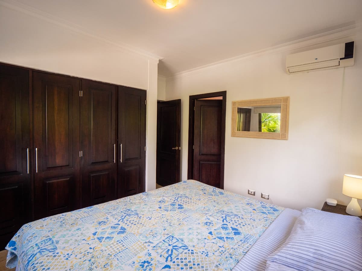 Two Bedroom Oceanview Condo On A Secluded Beach - Image 4