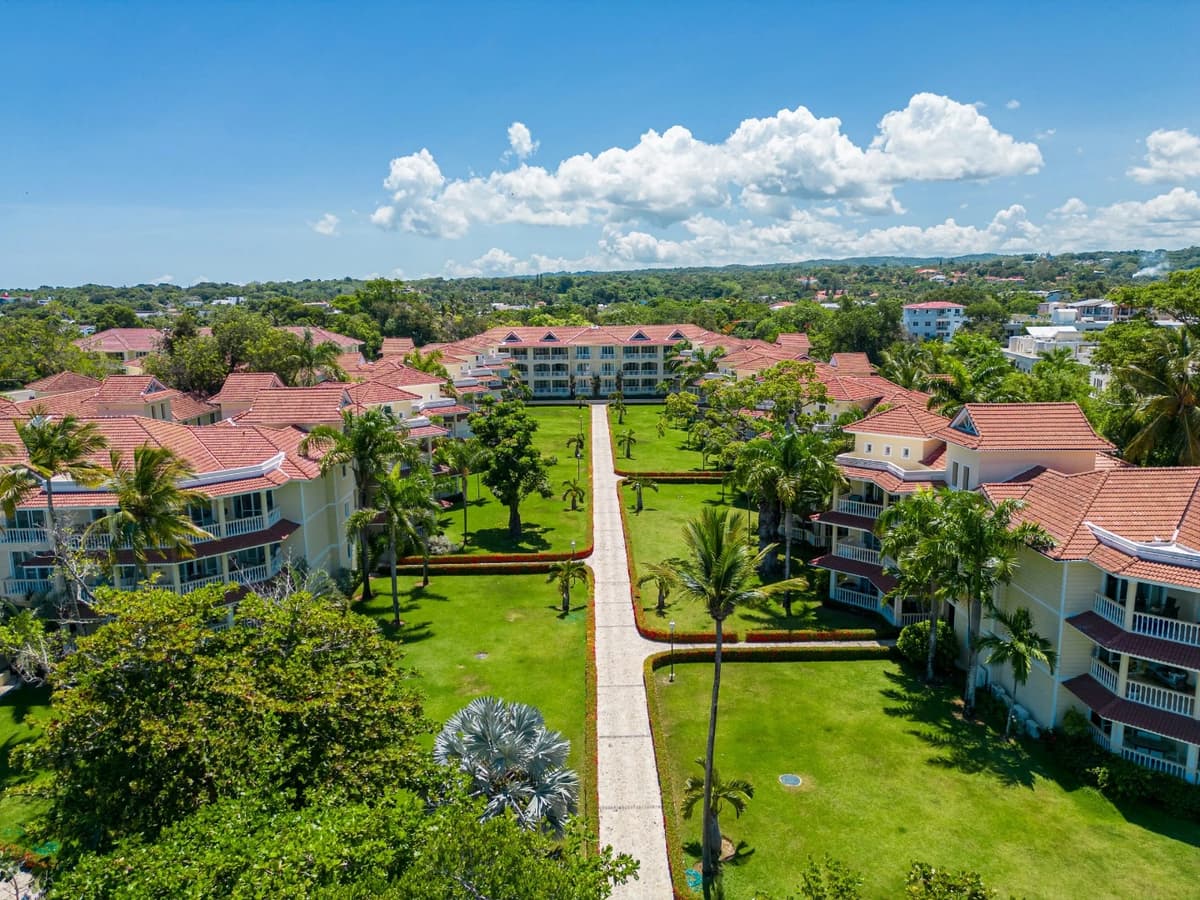 Stunning Ocean View Apartment - Image 2