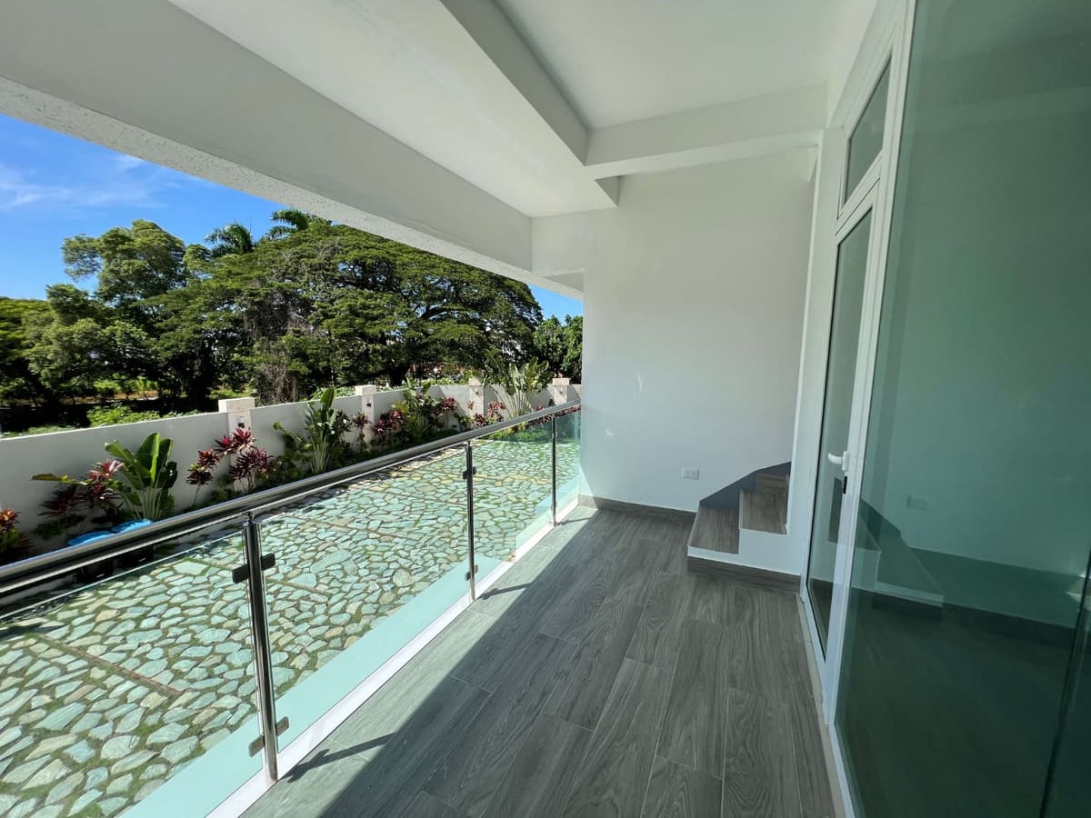 Brand New Penthouse Condos In Exclusive Gated Community - Image 5