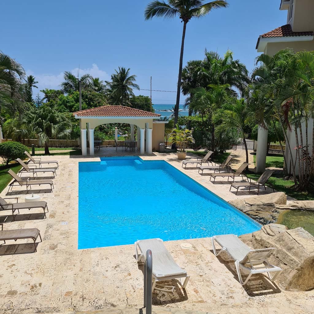 This Beautiful Furnished Condominium With 2 Bedrooms 2 Bathrooms - Image 4