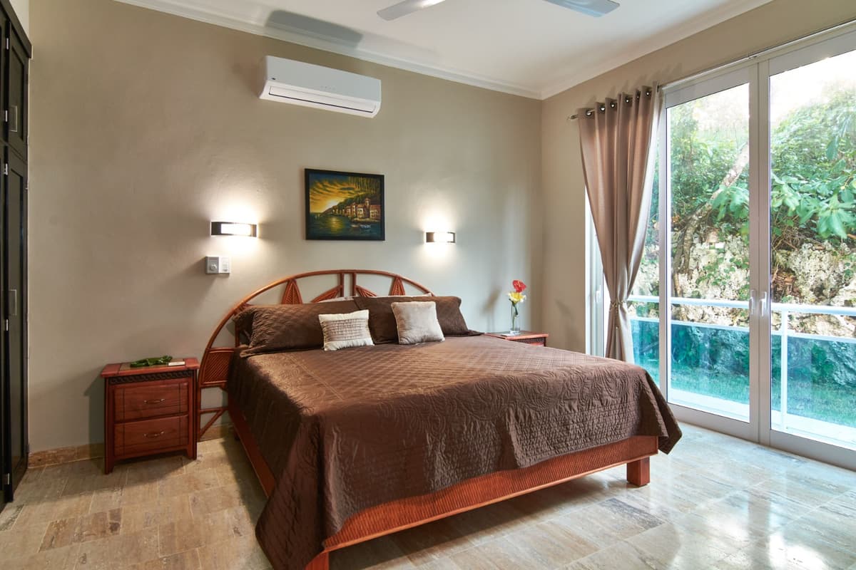 2 Bedroom 2 Bath Condo In Ocean Front Complex With Direct Ocean