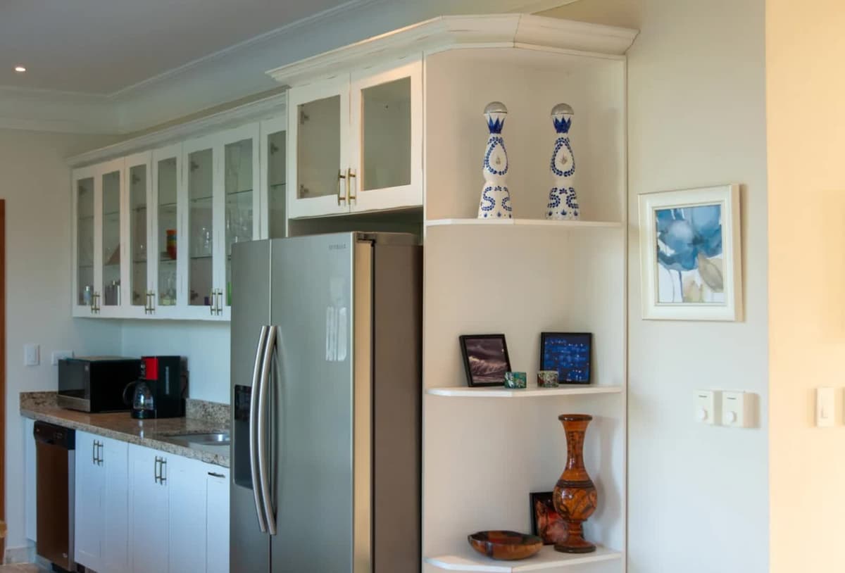 Exquisite Ocean View Penthouse Condo - Image 2