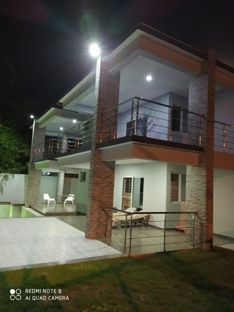 Large 4 Bedroom Villa With Ocean Views