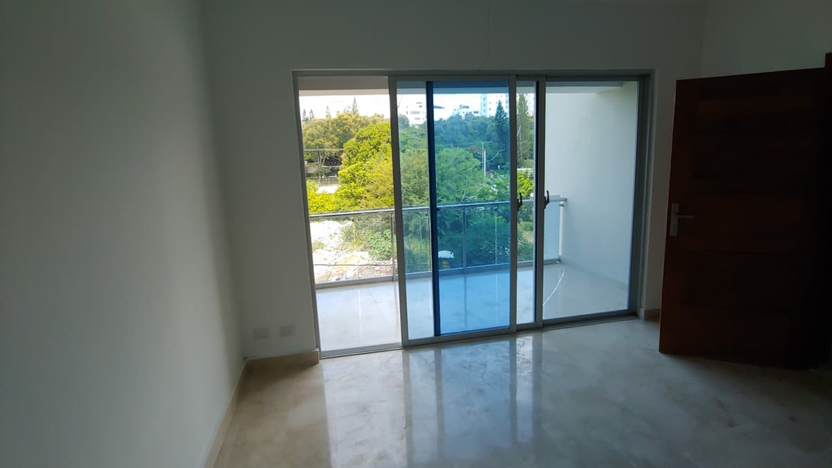 Apartamentos En La Esmeralda - Image 2