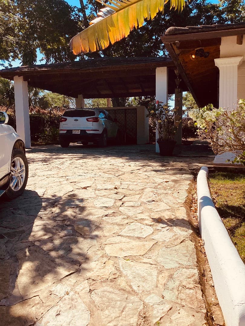 Beautiful 3 Bedrooms Villa - Image 5