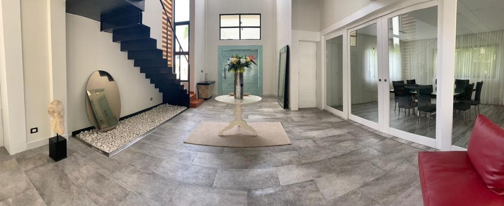 Villa De Lujo Y Moderna En Metro Country Club - Image 2