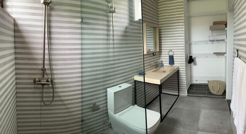 Villa De Lujo Y Moderna En Metro Country Club - Image 3