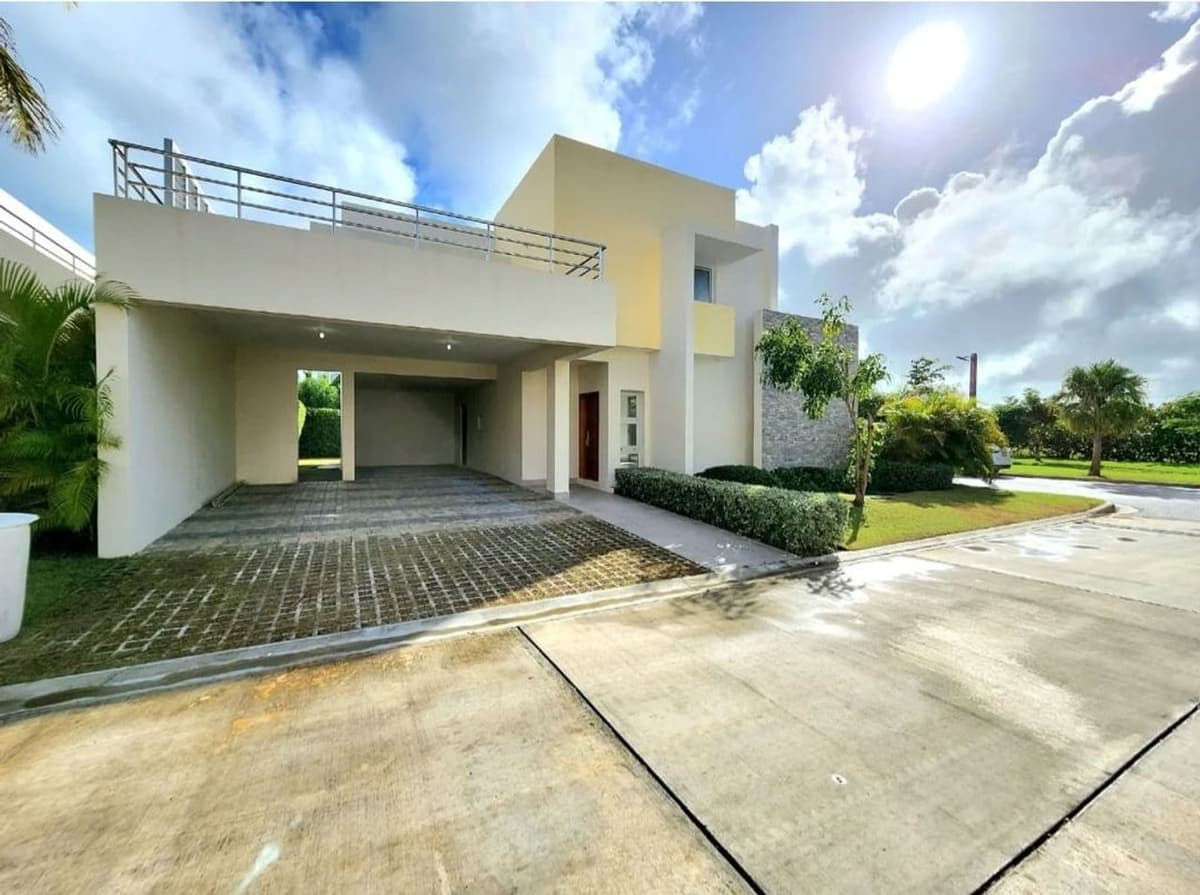 Stunning Move-in Ready Villa In The Center Of Bavaro - Image 3