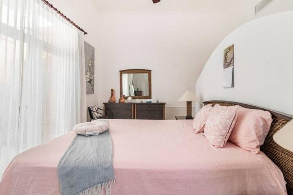 Beautiful And Spacious Villa Overlooking The Golf Course