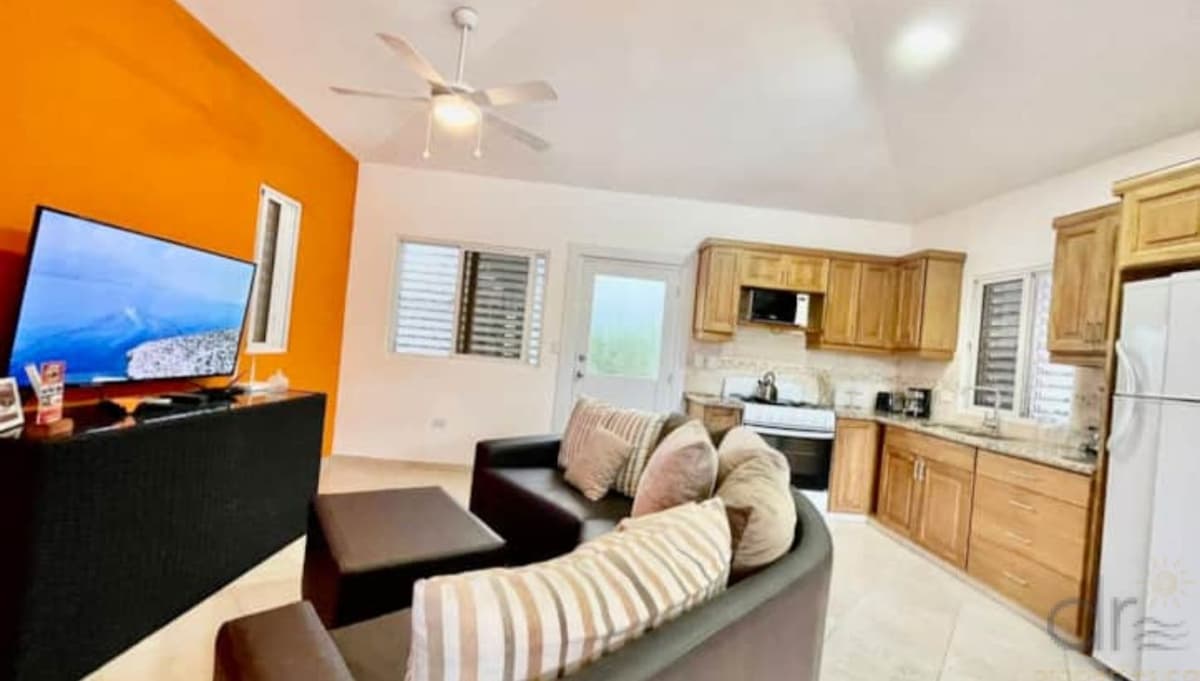 Beautiful Tropical Villa For Sale - Image 4