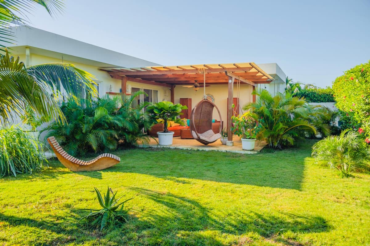 Stunning 3-bedroom Villa In Upscale Gated Community - Financing! - Image 4