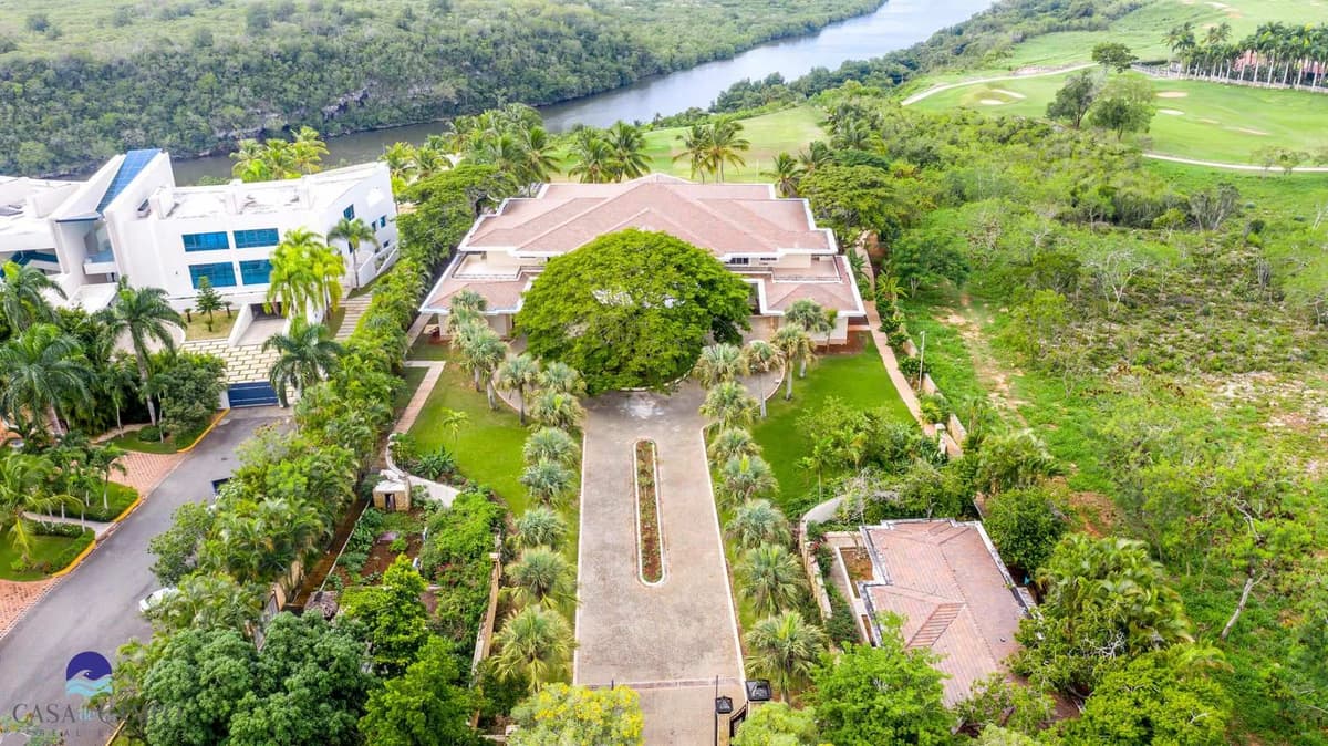 Exclusive 5-bedroom Ocean-view Villa In Casa De Campo - Image 3