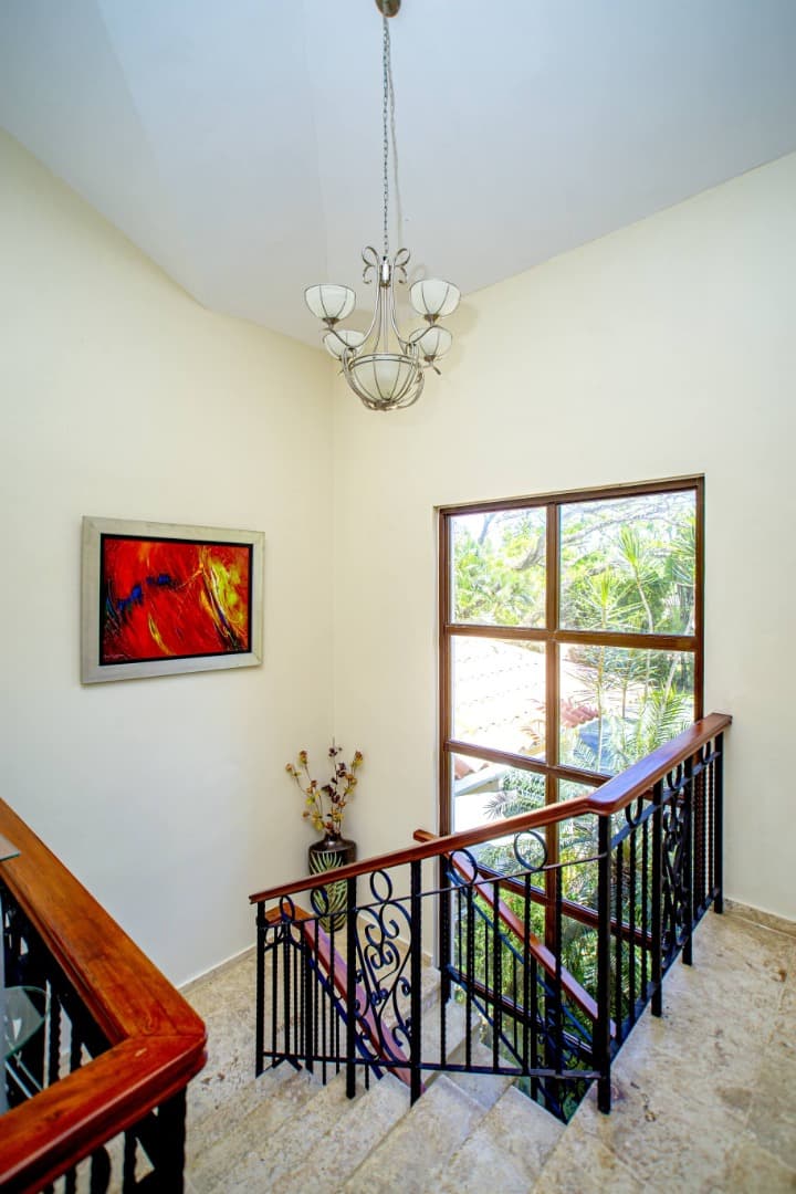 Luxury Villa In Exclusive Community - Image 5