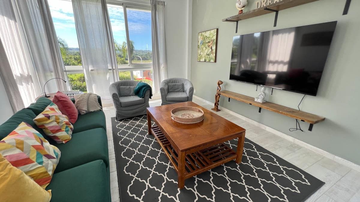 Affordable 2 Bedroom Villa Near Beach - Image 3