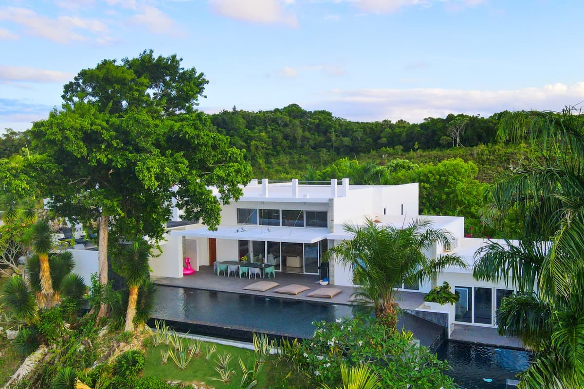 Definitely The Summer Villa You Need With The Best View - Image 3