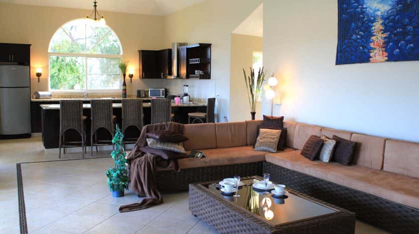 Large 2 Level Villa In Gated Community