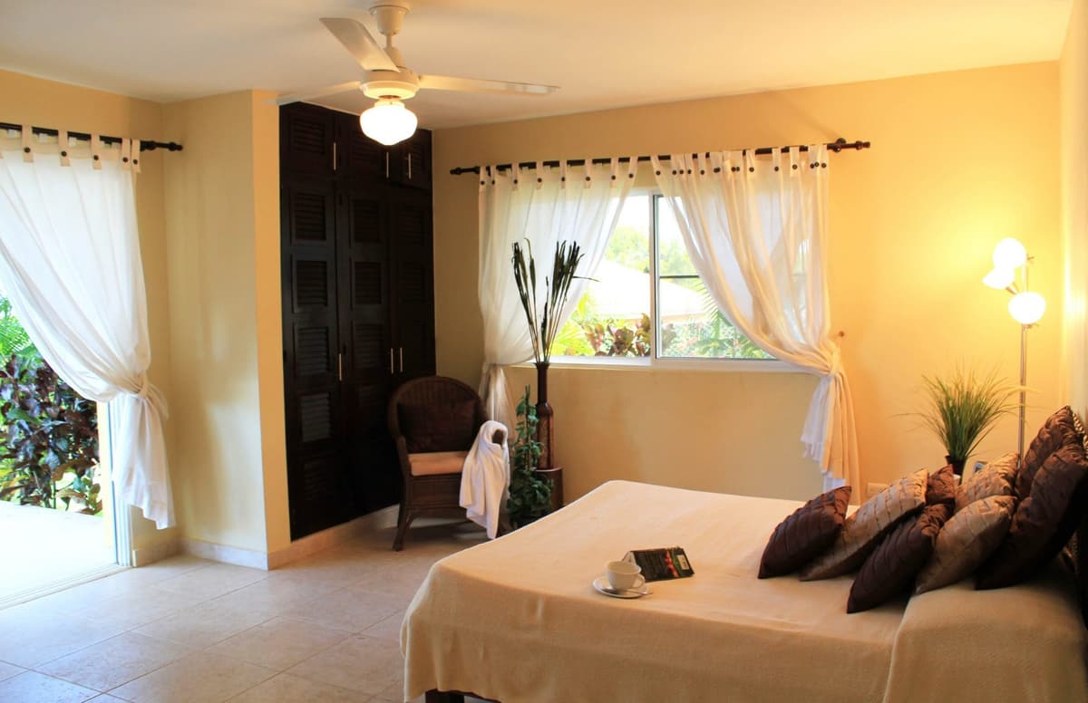 Large 2 Level Villa In Gated Community - Image 4