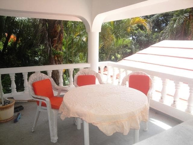 Fixer Upper 2 Bed - Image 5