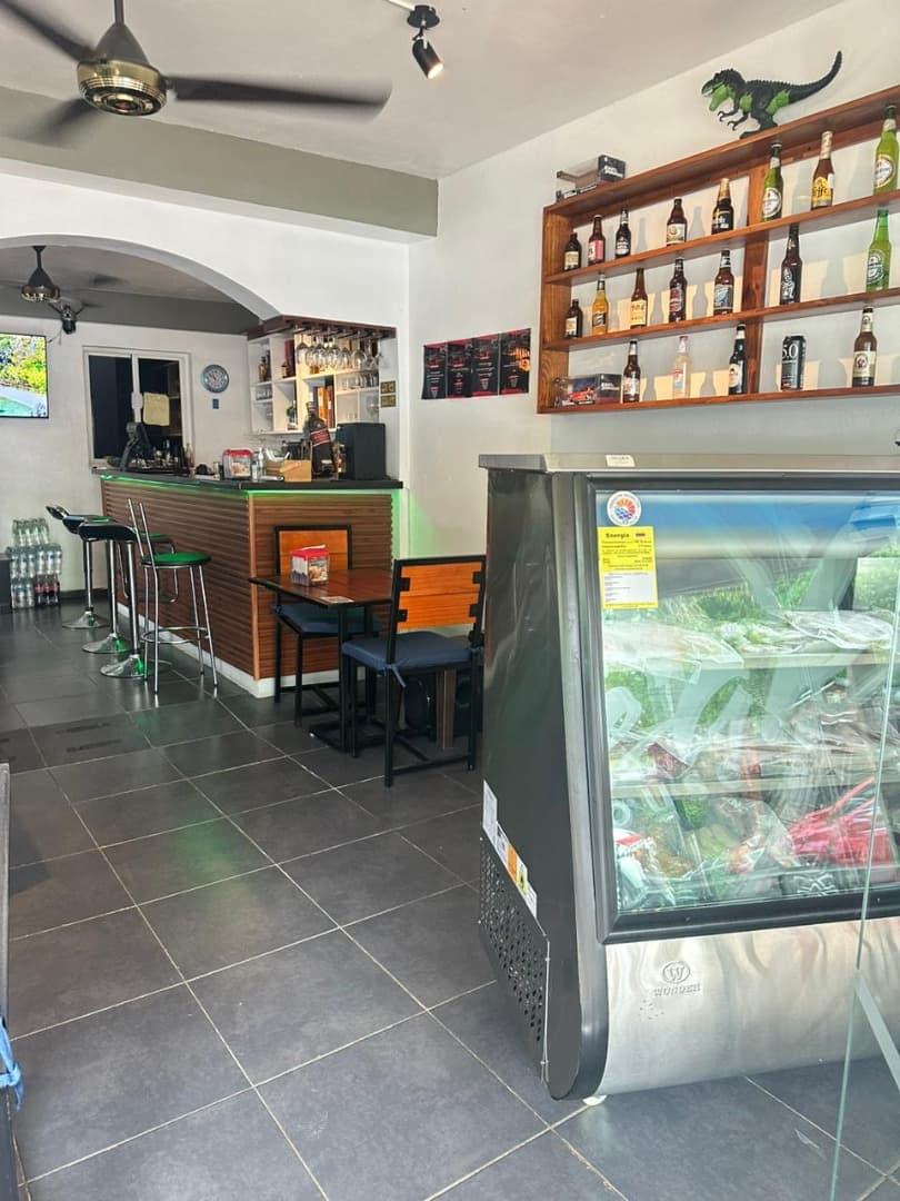 Restaurant In Prime Location - Image 2