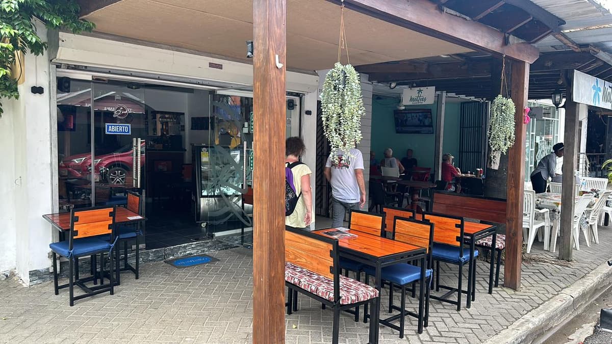 Restaurant In Prime Location - Image 5