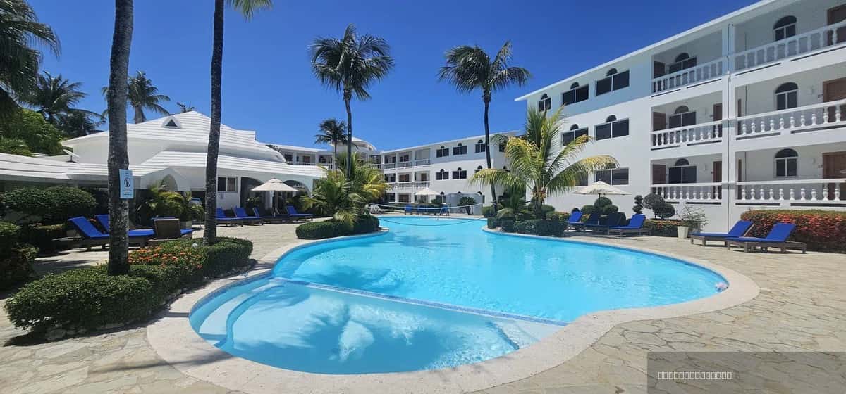 Furnished 1-Bedroom Ocean-View Condo at Ocean Palms Residences, Playa Encuentro