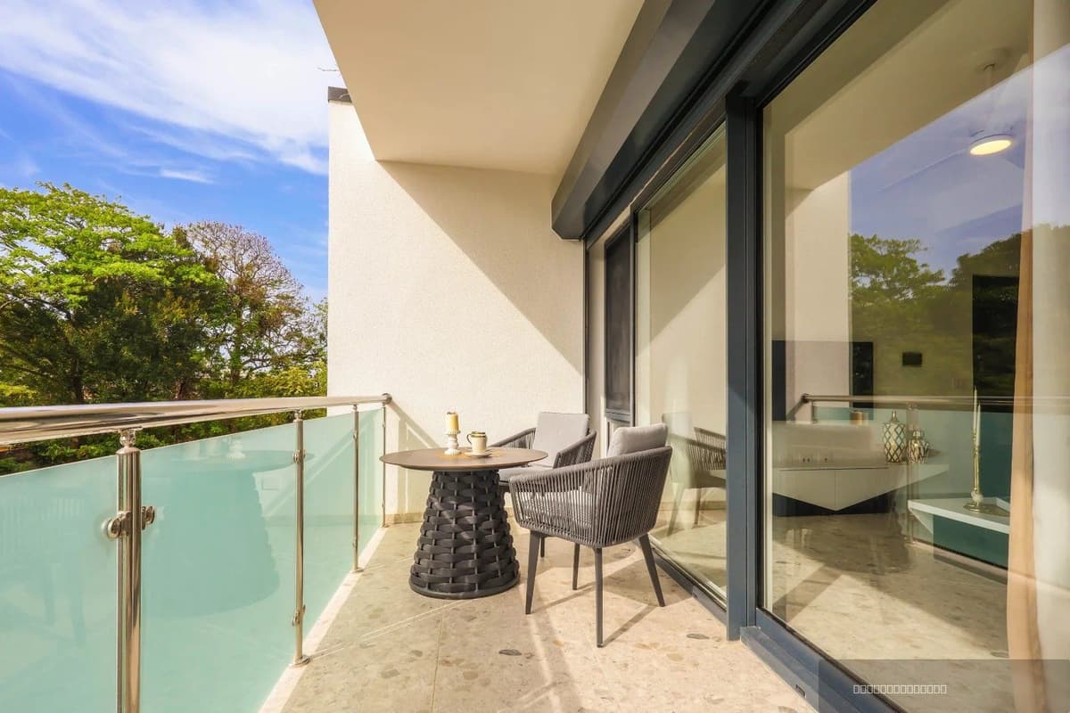 Condo in Playa Chiquita With Pool-View Balcony - Image 3