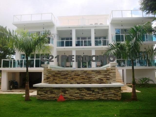Luxury 5-Bedroom Oceanfront Villa, Río San Juan - Image 2