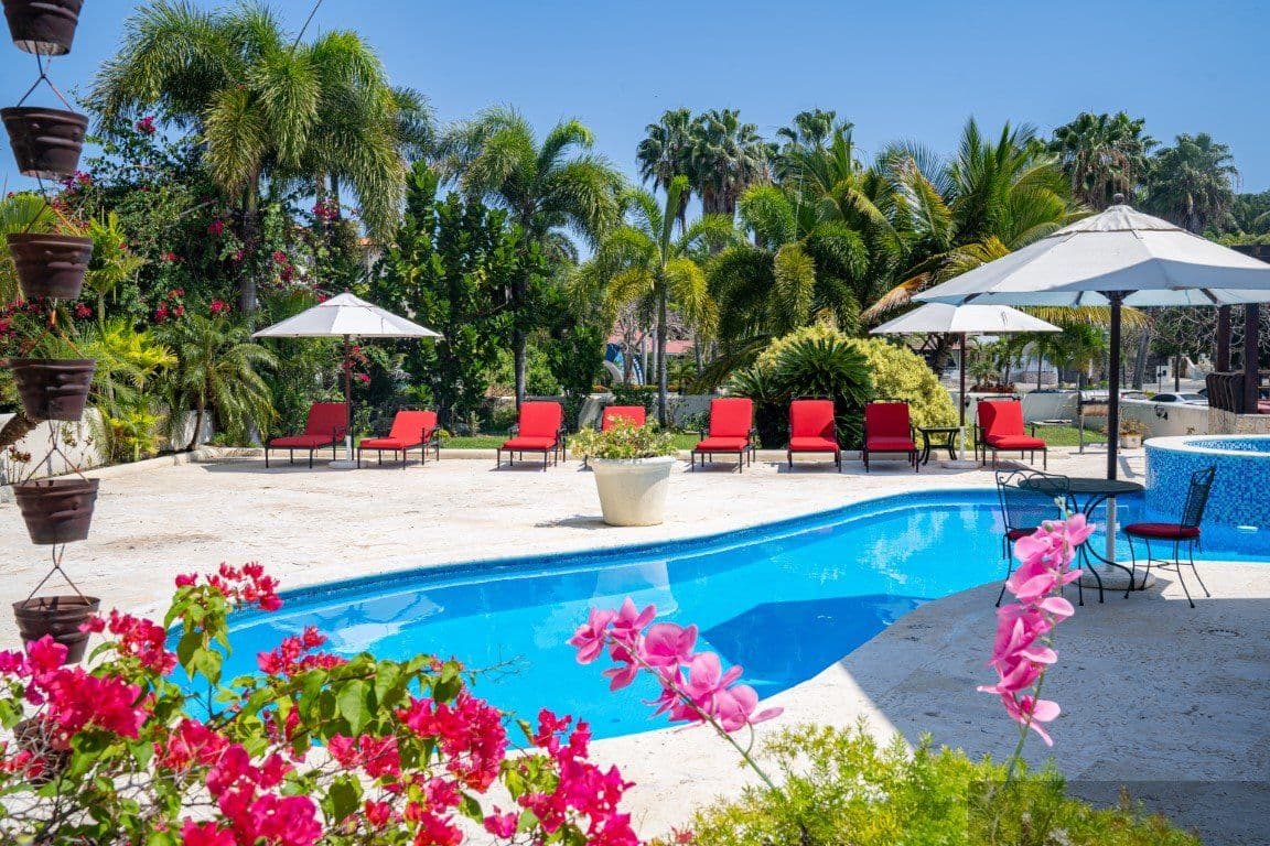 6-Bedroom Villa at Lifestyle Holidays Resort, Cofresí - Image 3