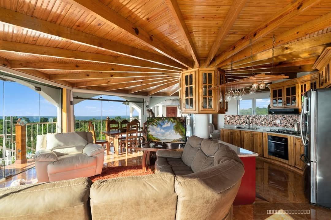 5-Bedroom Oceanview Villa, Hilltop, Río San Juan - Image 3