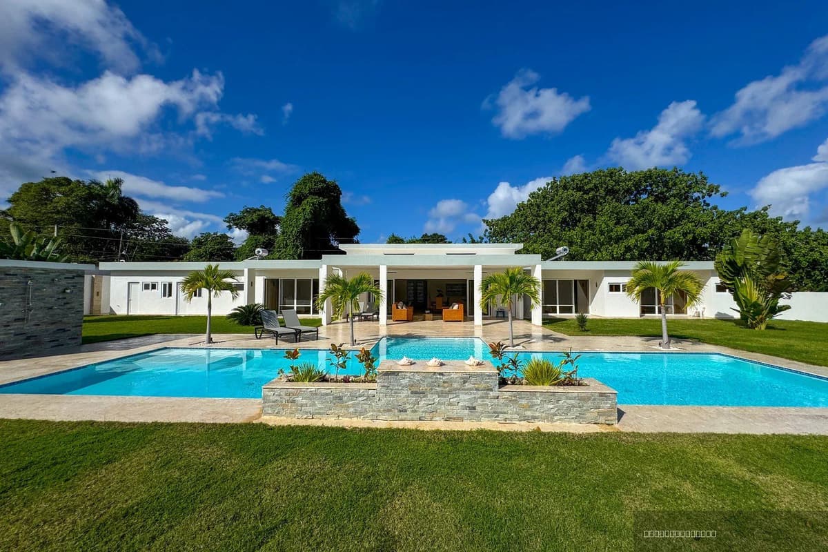 Luxury Villa, Perla Marina, Cabarete, Gated Beachfront - Image 1