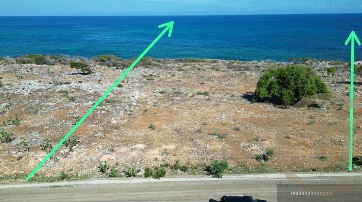 Oceanfront Lot for sale in La Isabela, Luperón Near Fricolandia - Image 2