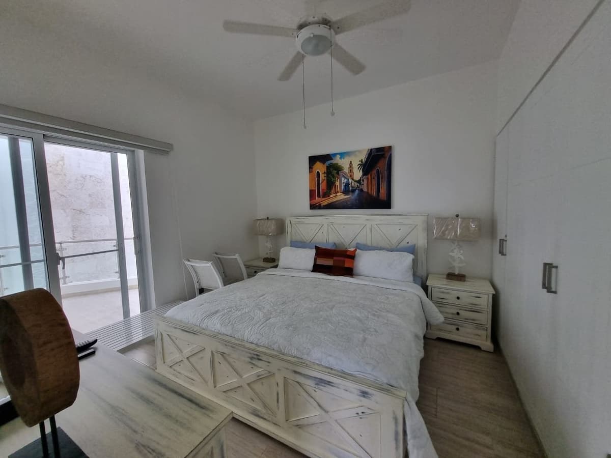 Maple Beach 2 BR penthouse, fully furnished, just minutes walking to the beach, move-in or rental ready – El Cortecito - Image 1