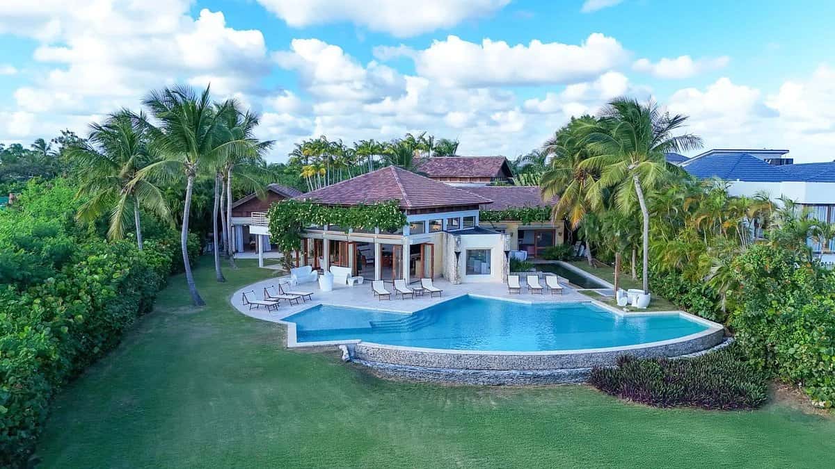 Architectural 8-Bedroom Villa in Cap Cana with Golf Views in Las Palmas