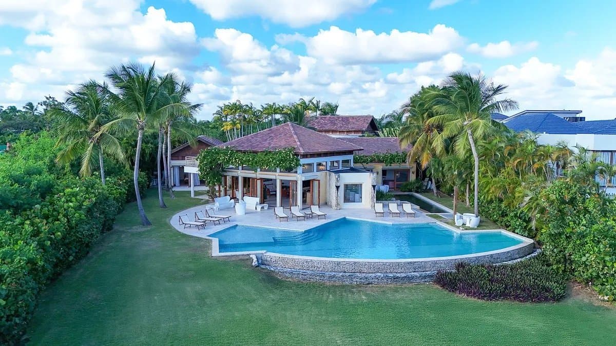 Architectural 8-Bedroom Villa in Cap Cana with Golf Views in Las Palmas