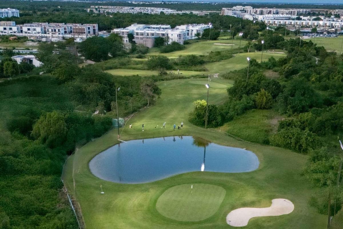 Tropicale Golf Club beautiful new 2 BR corner condo, excellent for golfers, great rental potential – Vista Cana - Image 1