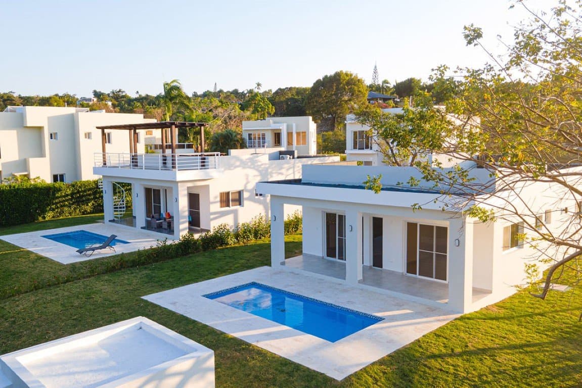 Tropical 3-Bedroom Oasis: Private Pool Villa for Sale in Sosua - Image 2