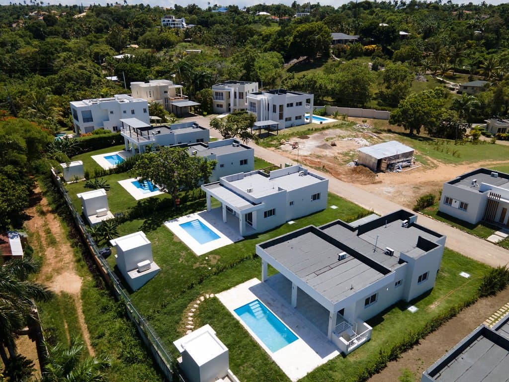 Tropical 3-Bedroom Oasis: Private Pool Villa for Sale in Sosua - Image 4