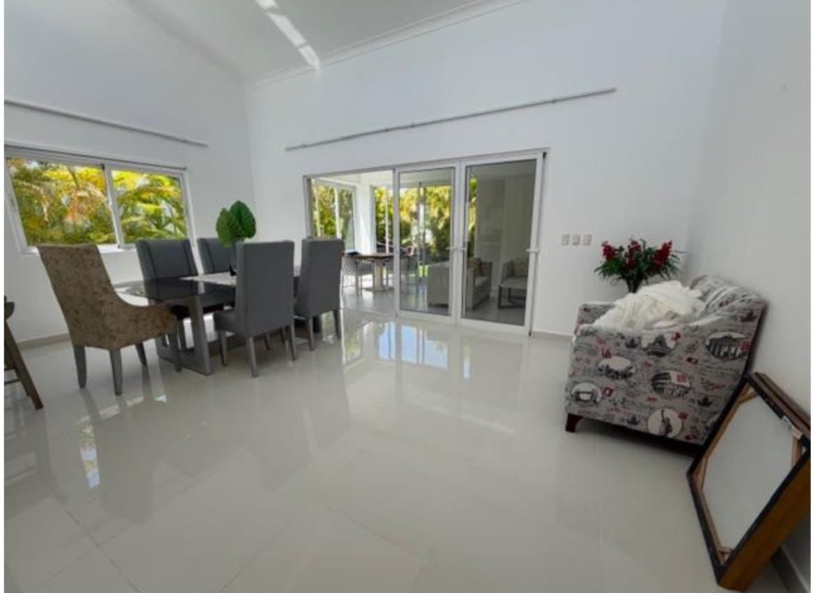 Oasis del lago modern one level 3 BR villa with maids quarter - Vista Cana - Image 4