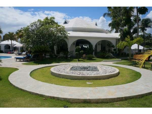 2 And 3 Bedroom Condos - Image 2